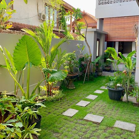 The Lima Home Stay In Canggu Buitenkant foto