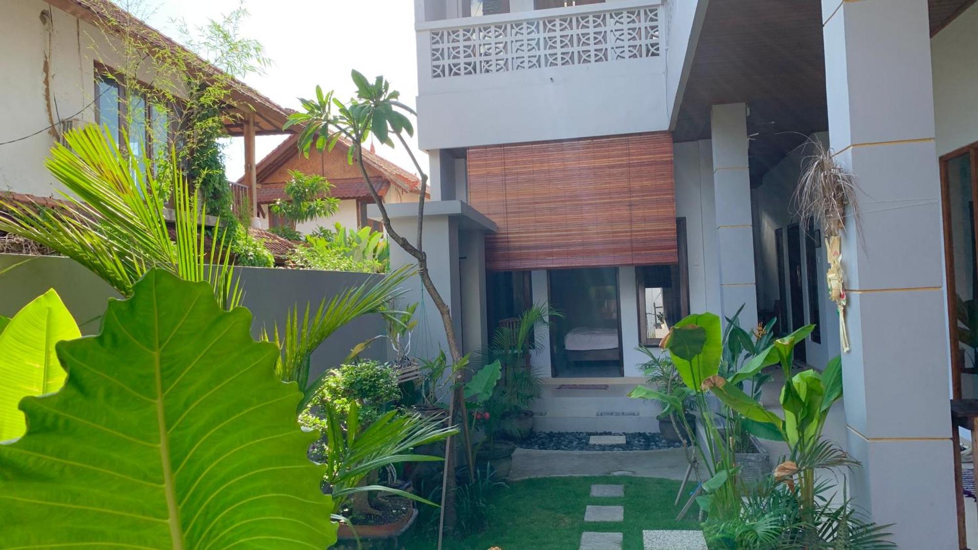 The Lima Home Stay In Canggu Buitenkant foto