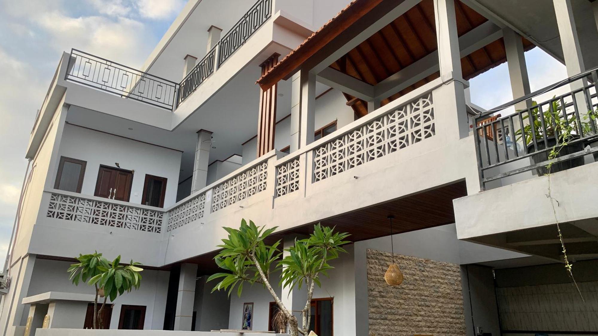 The Lima Home Stay In Canggu Buitenkant foto