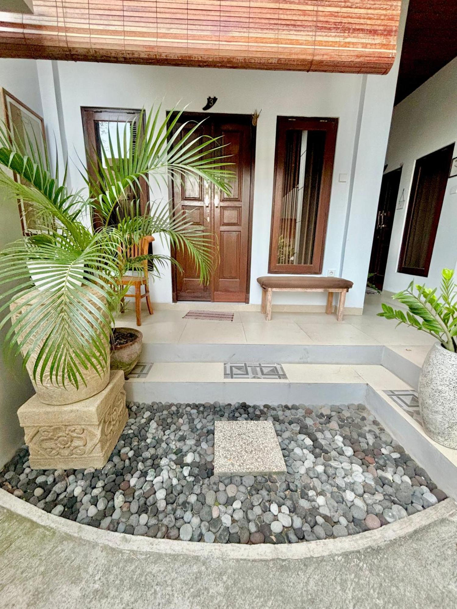 The Lima Home Stay In Canggu Buitenkant foto